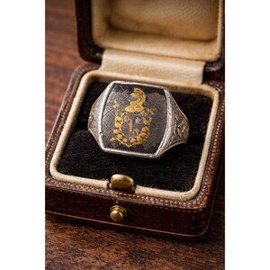 Vintage c.1910–1940 Sterling Silver Signet Ring Hand Engraved Heraldic Crest